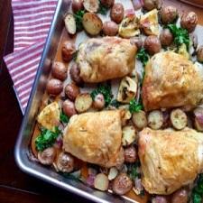 Herb-Roasted Chicken with Red Potatoes & Kale – Whole30 Compliant
